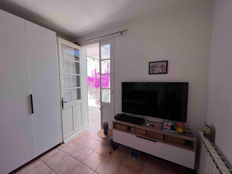 Maison Dans Les Rues Pietonnes Du Vieux Hyères Zewnętrze zdjęcie