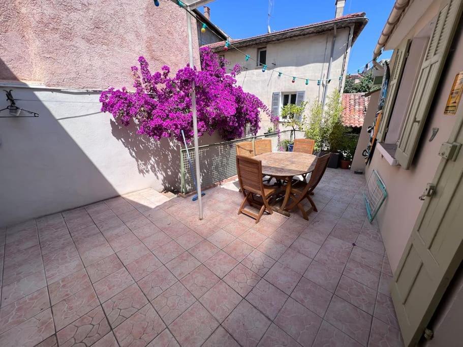 Maison Dans Les Rues Pietonnes Du Vieux Hyères Zewnętrze zdjęcie